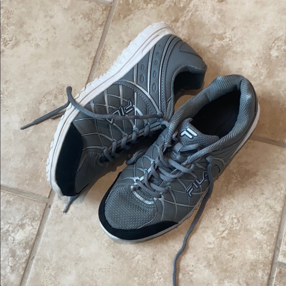 Fila sneakers EUC